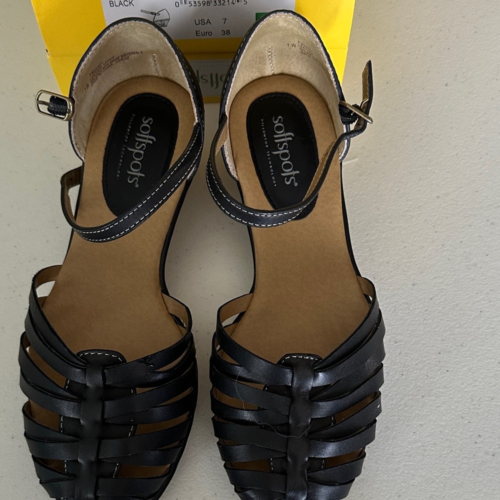 Softspots Women's Black Strappy Sandals